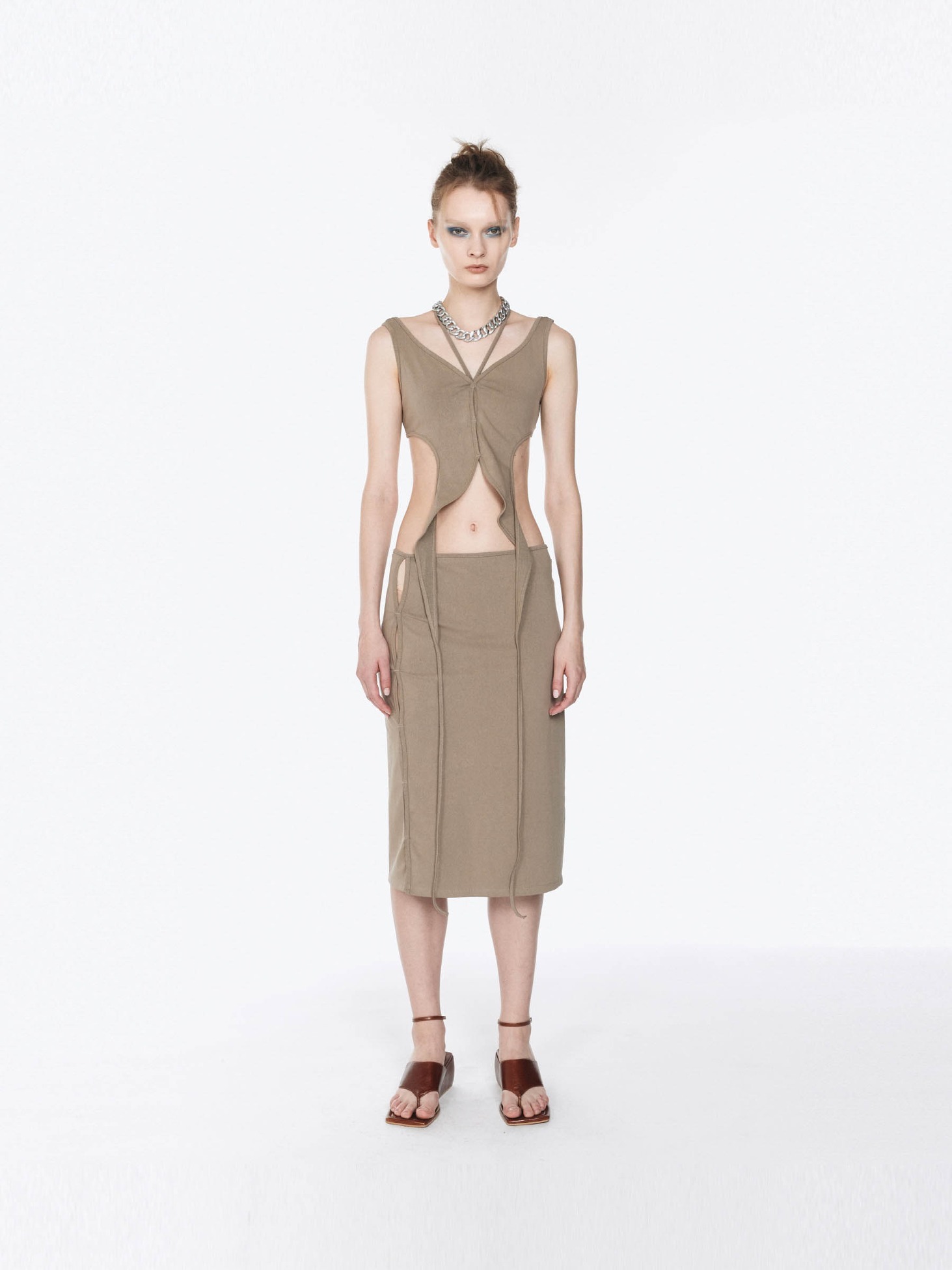 Butterfly Cut-Out Sleeveless Top / Beige