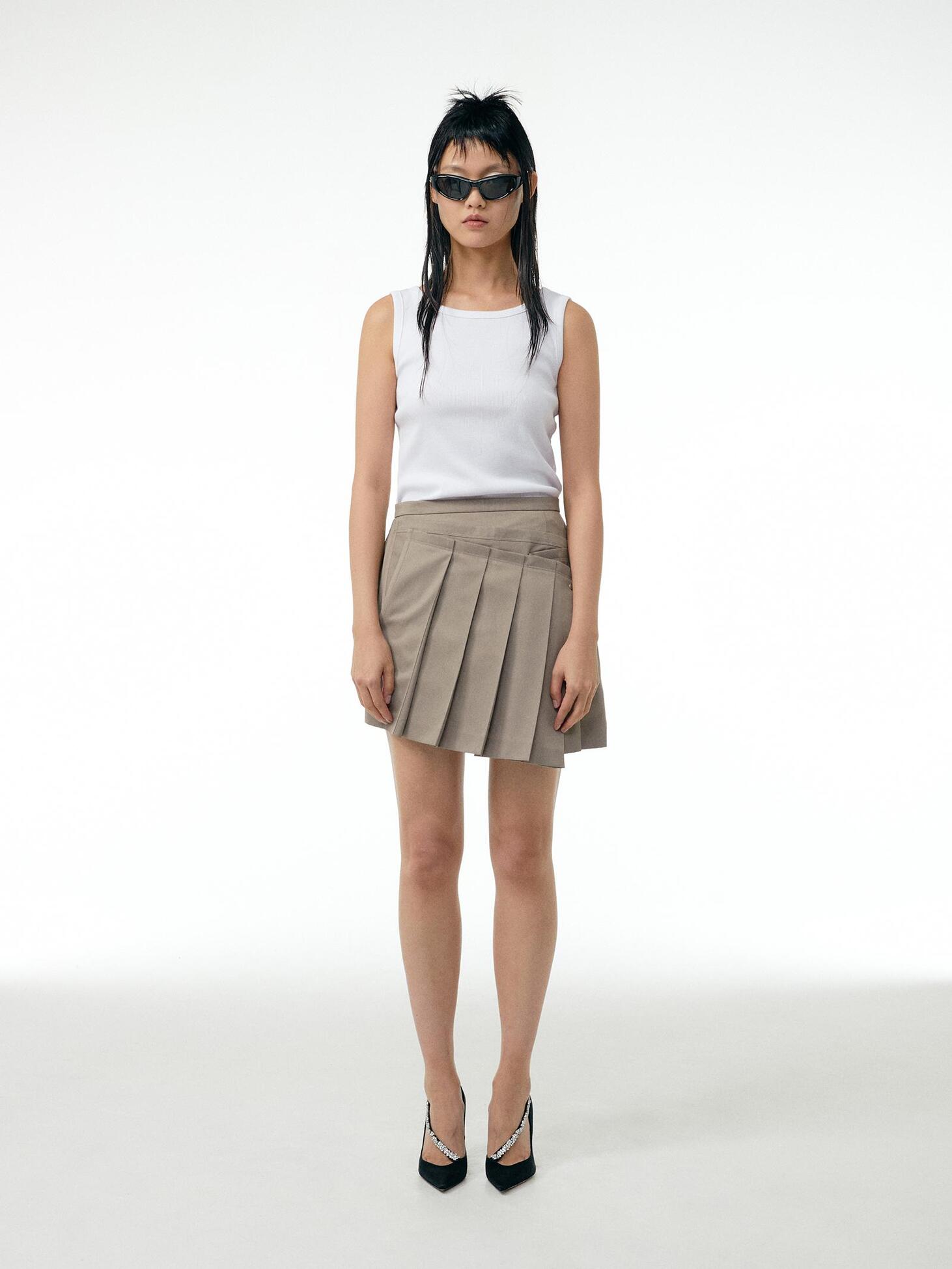 Fold-detail pleats mini skirt / Beige